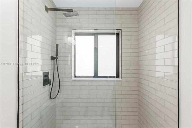22274 SW 61st Ave, Boca Raton, FL 33428 - full bathroom with a tile shower and healthy amount of natural light