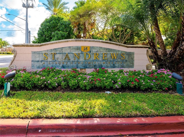 view of community / neighborhood sign