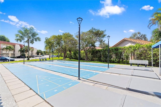 surrounding community with shuffleboard