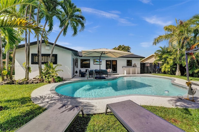 pool with fence