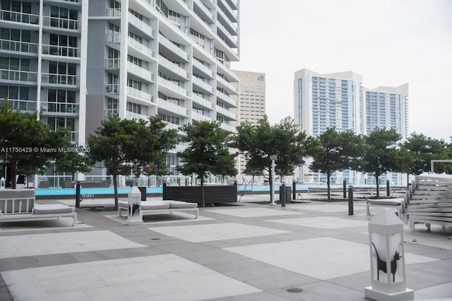 495 Brickell Ave Unit 2102, Miami, FL 33131 - view of property's community featuring a view of city and an outdoor hangout area