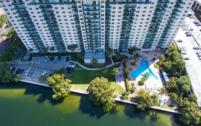 bird's eye view with a water view