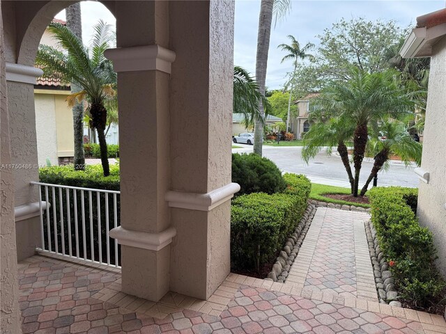 3962 Pinewood Ln, Weston, FL 33331 - view of patio