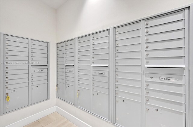 7875 NW 107th Ave Unit 518, Doral, FL 33178 - view of community featuring mail area