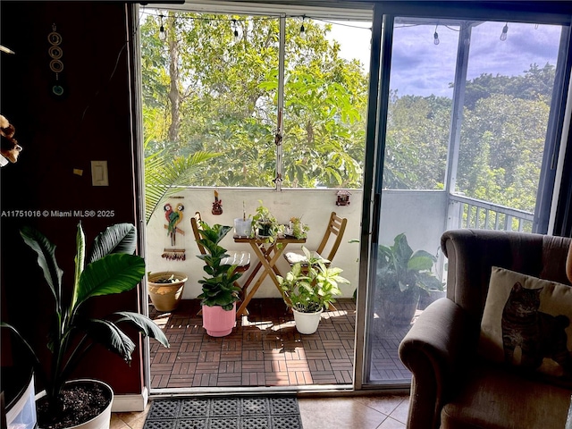 view of sunroom / solarium