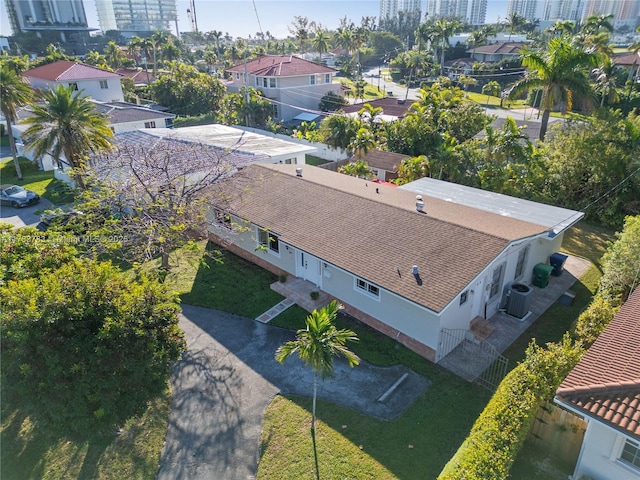 birds eye view of property featuring a residential view