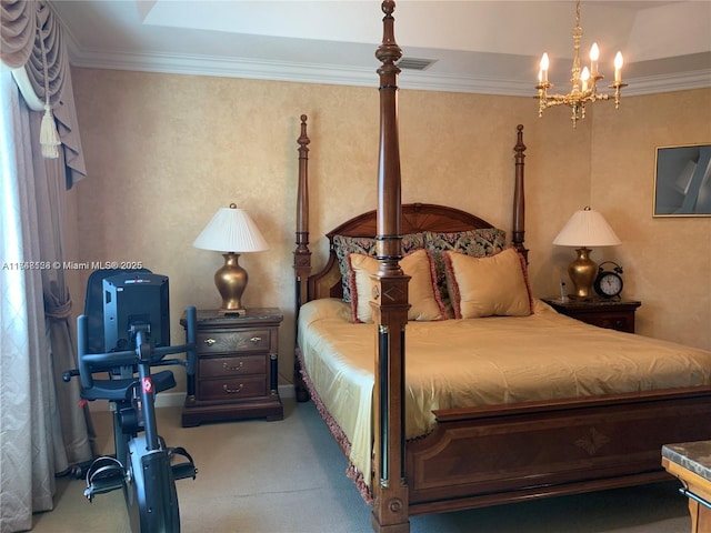 bedroom featuring visible vents, carpet floors, an inviting chandelier, and ornamental molding