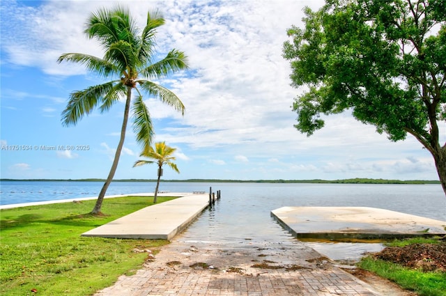 Listing photo 3 for 26 Bonefish Ave, Key Largo FL 33037