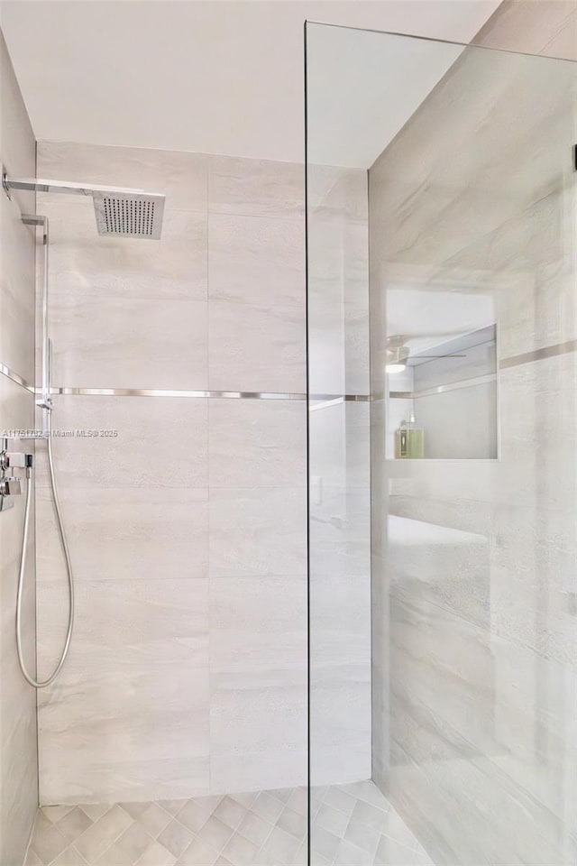 full bath with visible vents and a walk in shower