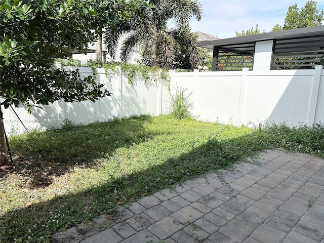 view of yard featuring fence