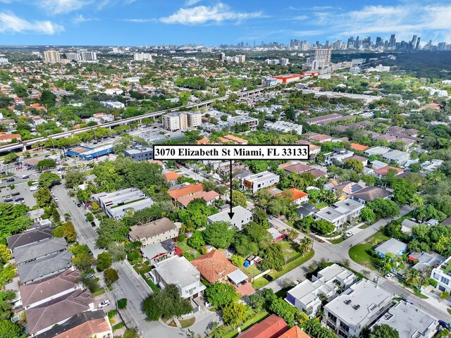 bird's eye view featuring a city view