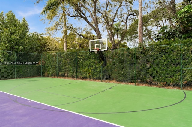 6784 SW 97th St, Pinecrest, FL 33156 - view of sport court with community basketball court and fence
