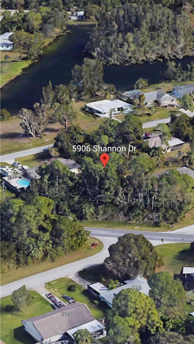 Listing photo 2 for 5906 Shannon Dr, Fort Pierce FL 34951