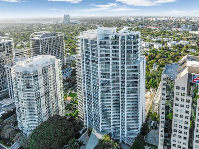 bird's eye view with a view of city