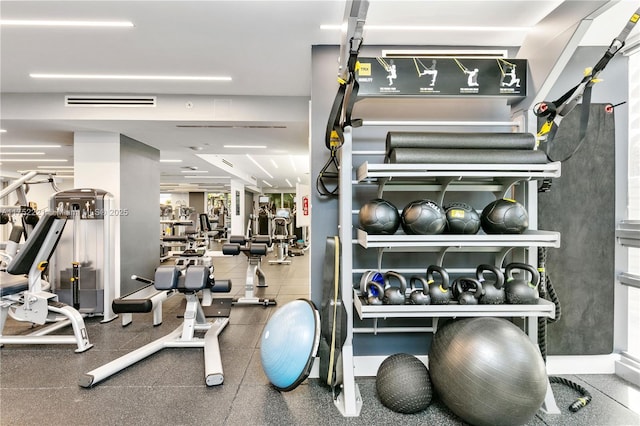 exercise room featuring visible vents