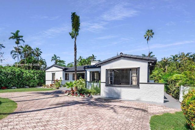 118 E 3rd Ct, Miami Beach, FL 33139 - view of front facade