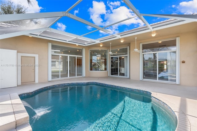 5135 Kensington Cir, Coral Springs, FL 33076 - swimming pool with a patio area and a lanai