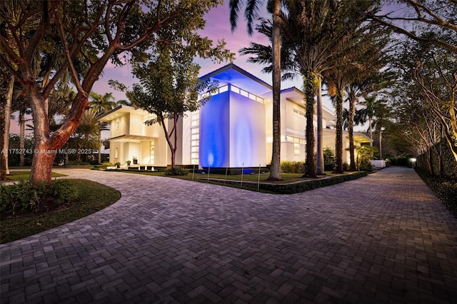 6080 SW 88th St, Pinecrest, FL 33156 - view of front of home with curved driveway