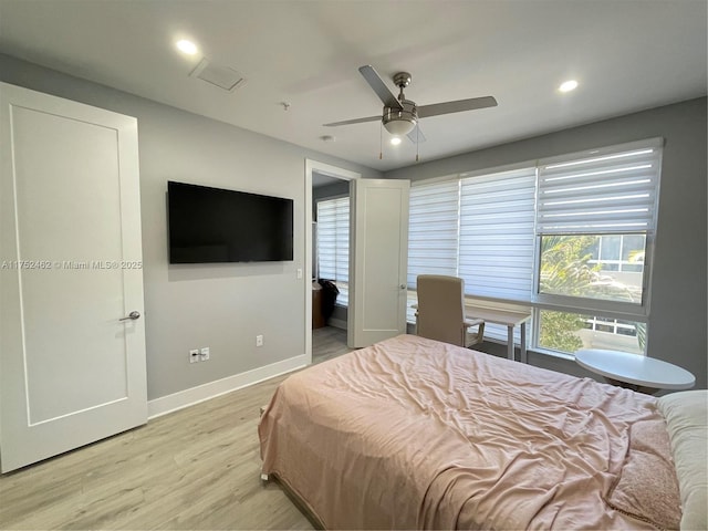 bedroom featuring ceiling fan, recessed lighting, visible vents, baseboards, and light wood-style floors