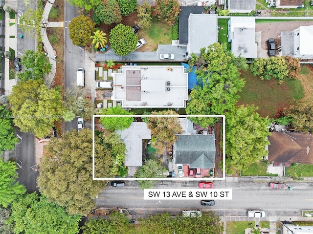 bird's eye view with a residential view