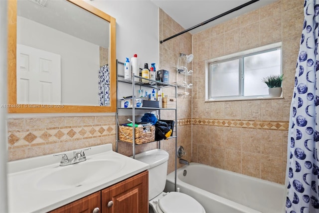 5801 NE 3rd Ave, Oakland Park, FL 33334 - full bathroom featuring decorative backsplash, shower / tub combo with curtain, vanity, and toilet