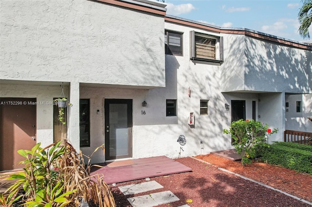 view of front of house with stucco siding