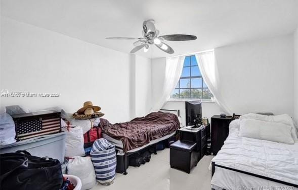 bedroom featuring ceiling fan