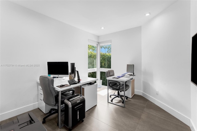 641 NW 7th St Rd, Miami, FL 33136 - office area featuring baseboards and recessed lighting