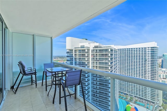 balcony featuring a city view