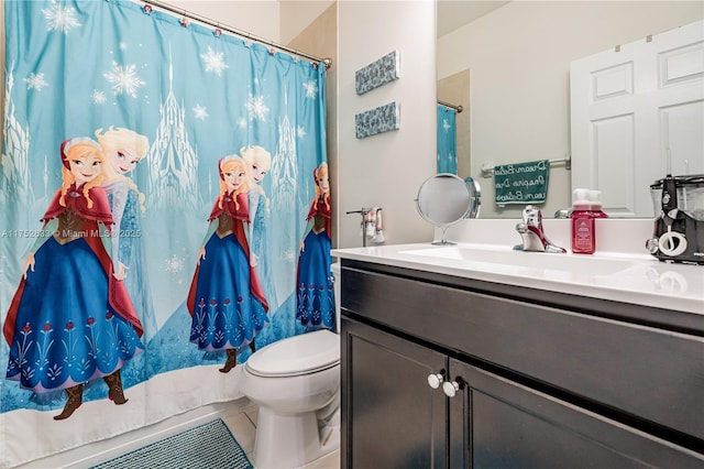 full bathroom with toilet, tile patterned flooring, a shower with shower curtain, and vanity