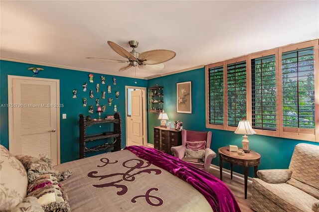 1698 S Ocean Ln Unit 171, Fort Lauderdale, FL 33316 - bedroom featuring a ceiling fan and ornamental molding