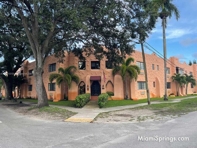 view of front of house