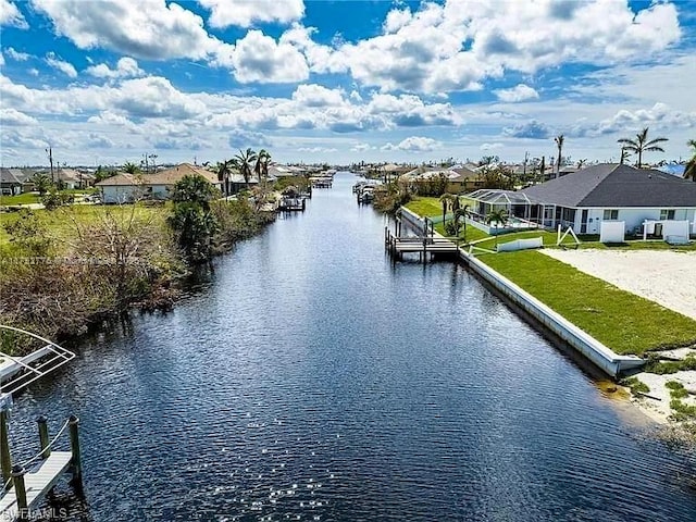 Listing photo 3 for 407 NW 33rd Ave, Cape Coral FL 33993