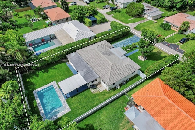 birds eye view of property featuring a residential view