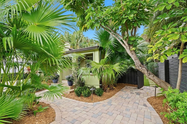 1109 NE 3rd St, Fort Lauderdale, FL 33301 - view of patio / terrace featuring fence