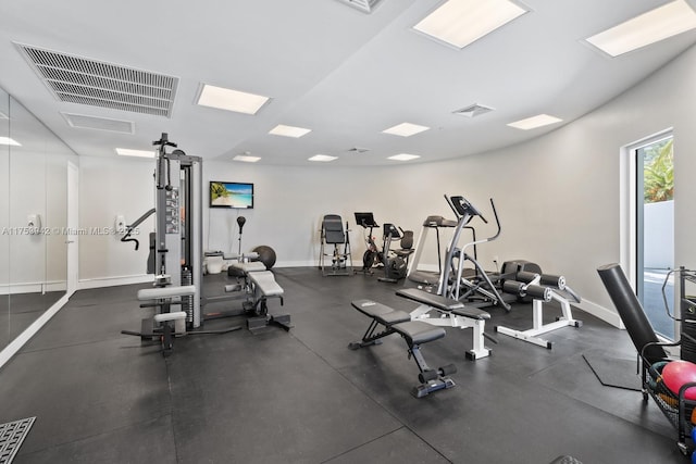 workout area featuring visible vents and baseboards