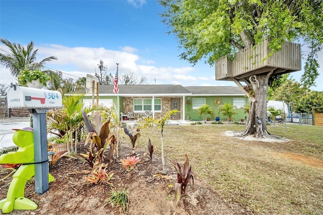 view of front of property