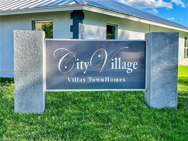 view of community / neighborhood sign