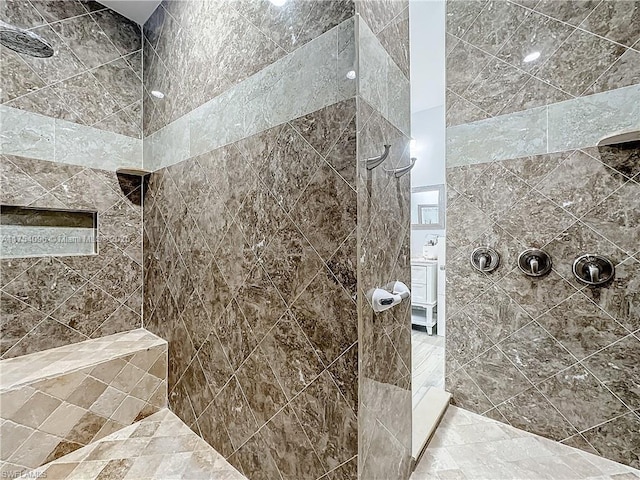 7684 County Rd 78, La Belle, FL 33935 - full bathroom with a tile shower