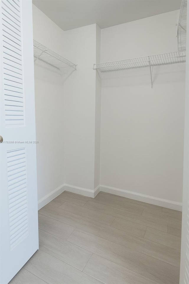3300 NE 192nd St Unit 1908, Aventura, FL 33180 - view of walk in closet