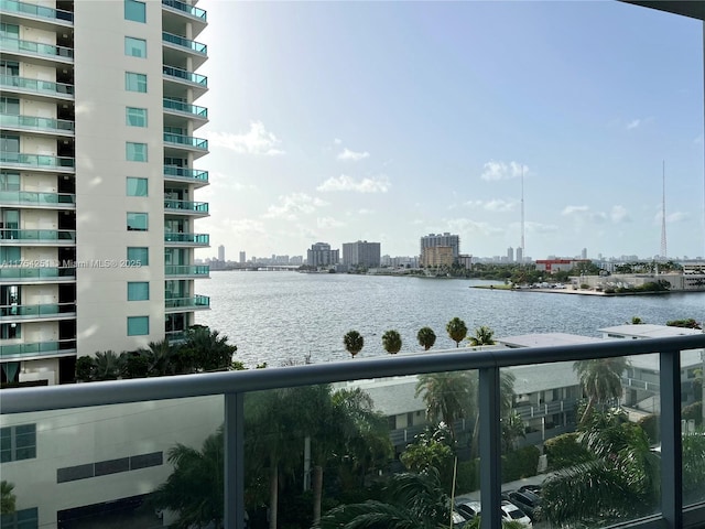 view of water feature featuring a city view