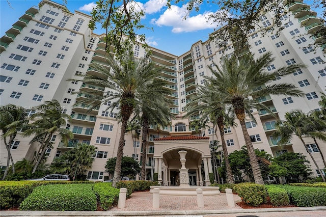 19900 E Country Club Dr Unit 616, Aventura, FL 33180 - photo 2