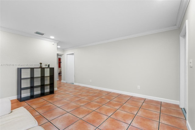 empty room featuring baseboards, recessed lighting, visible vents, and crown molding