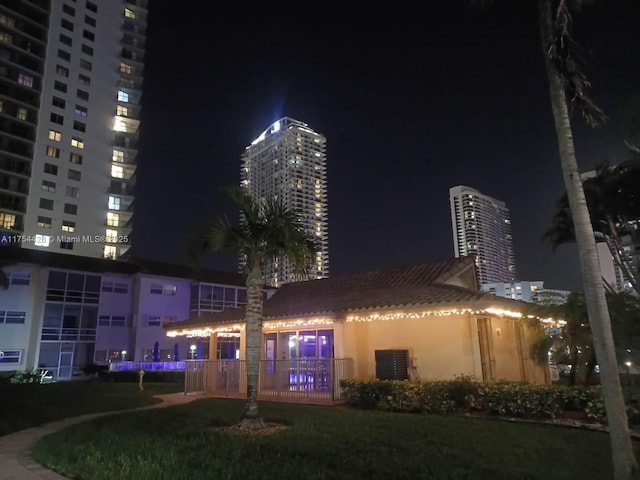 2600 Diana Dr Unit 103, Hallandale Beach, FL 33009 - view of property at twilight