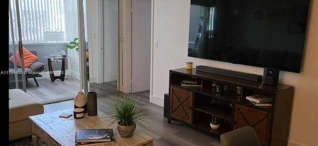 3160 Holiday Springs Blvd Unit 7-112, Margate, FL 33063 - view of living room