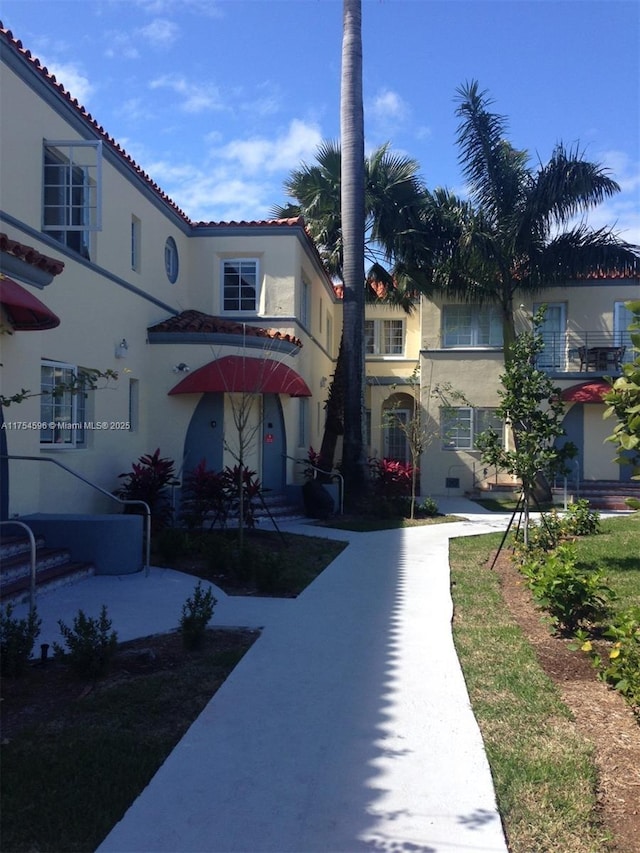 view of front of property with stucco siding