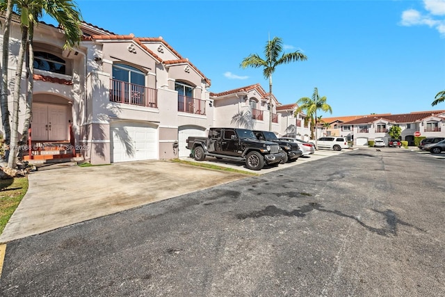 view of street featuring a residential view