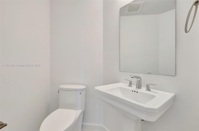 1010 SW 2nd Ave Unit Lph05, Miami, FL 33130 - half bath with toilet