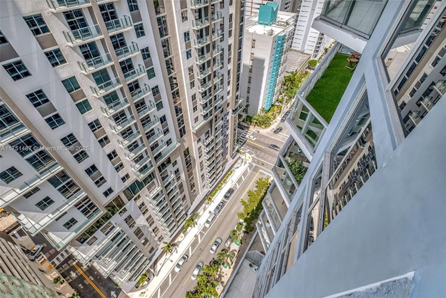 1010 SW 2nd Ave Unit Lph05, Miami, FL 33130 - bird's eye view of apartment complex / building