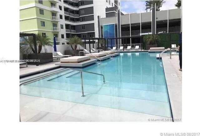 1010 SW 2nd Ave Unit Lph05, Miami, FL 33130 - community pool with fence